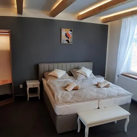 Three * Františkovy Lázně