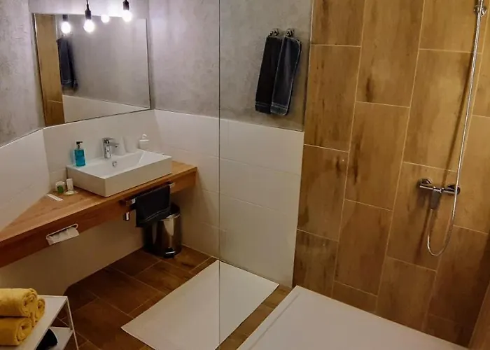 Three Apartmán *