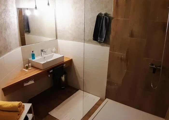 Three Apartmán